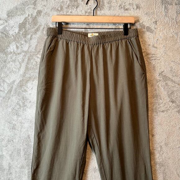 Marine Layer Allison Pants Tencel Size Medium Dusty Olive Dolphin Hem - Picture 2 of 7